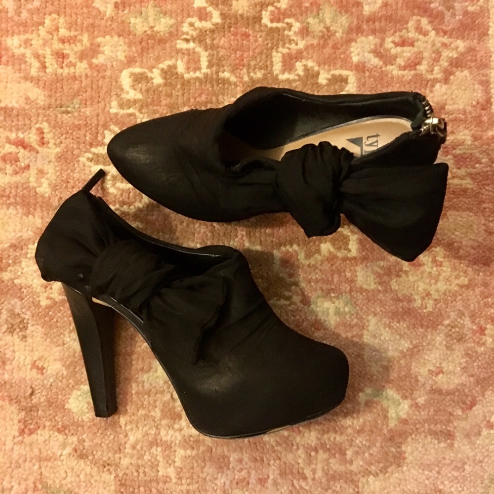 Bow Booties - image 2